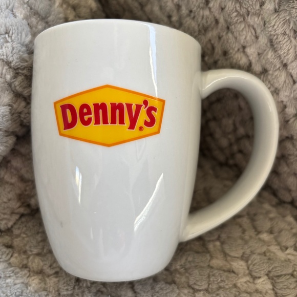 Denny's Mug Vintage Oneida A Good Diner Has Open Doors Arms And Hearts Sign Logo - Picture 1 of 6